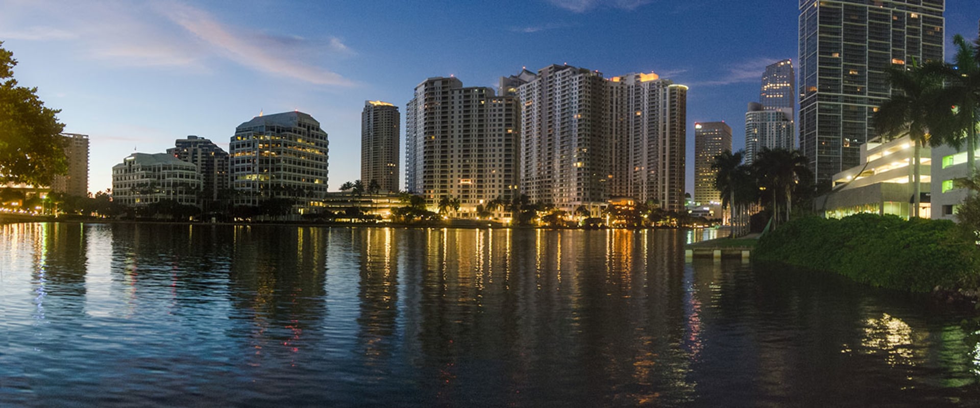 Moving to Miami: A Guide to Local Moving Companies