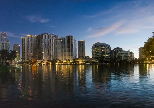 Moving to Miami: A Guide to Local Moving Companies